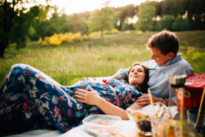 Babybauch Romantik Babybauchshooting Kassel 2018 Inka Englisch Photography Schwangerschaft Babybauch Fotograf Sonnenuntergang Natur
