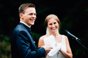 emotionale Hochzeit im Bergpark Wilhelmshöhe Kaskadenwirtschaft Grischaefer Inka Englisch 2018 freie Trauung Reportage Sektempfang