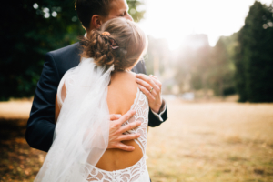 emotionale Hochzeit im Bergpark Wilhelmshöhe Kaskadenwirtschaft Grischaefer Inka Englisch 2018 freie Trauung Reportage Portraits Sonnenuntergang