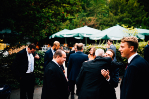emotionale Hochzeit im Bergpark Wilhelmshöhe Kaskadenwirtschaft Grischaefer Inka Englisch 2018 freie Trauung Reportage