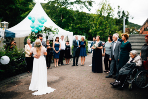 Hochzeitsfotograf Kassel Spiekershausen Fuldagarten Inka Englisch 2018 freie Trauung Reportage