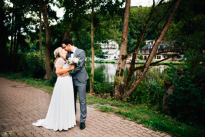 Hochzeitsfotograf Kassel Spiekershausen Fuldagarten Inka Englisch 2018 freie Trauung Reportage