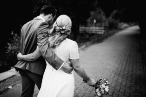 Hochzeitsfotograf Kassel Spiekershausen Fuldagarten Inka Englisch 2018 freie Trauung Reportage