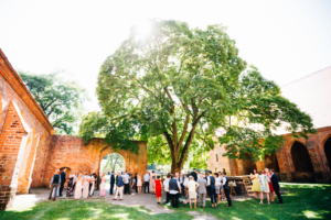 Wenn das Herz JA sagt ... Hochzeit im Kloster Chorin Hochzeitsfotograf Kassel Inka Englisch Photography Wedding Deko Hochzeitsreportage Berlin Landhof Liepe Sommer Trauung Sektempfang