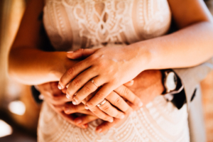 Wenn das Herz JA sagt ... Hochzeit im Kloster Chorin Hochzeitsfotograf Kassel Inka Englisch Photography Wedding Deko Hochzeitsreportage Berlin Landhof Liepe Sommer Trauung Portraits