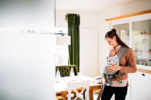 Zauberhafte Zeit mit Neugeborenem Homestory Babyshooting Kassel Neugeboren Familie Inka Englisch Familienshooting Shooting Kassel zuhause 2020