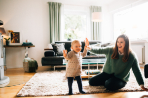 schon 1 Jahr alt ... Homestory in Kassel Kleinkind Shooting Kind Familie Inka Englisch Kassel Wald zuhause