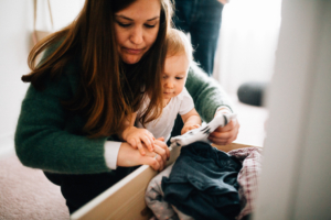 schon 1 Jahr alt ... Homestory in Kassel Kleinkind Shooting Kind Familie Inka Englisch Kassel Wald zuhause