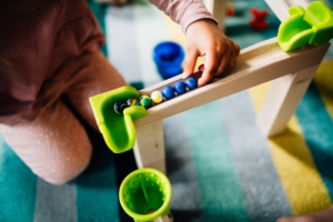 Leben, wovon Kinderwelten träumen Homestory Kassel Familienshooting Kassel Fotograf Kinder Inka Englisch Babyshooting Neugeborenenshooting Newbornshooting Babyfotograf zuhause Alpaka