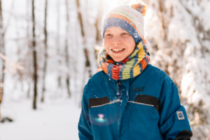 Fotograf Kassel Winter Schnee Fotoshooting Familie Familienshooting Reportage Inka Englisch Schneeballschlacht